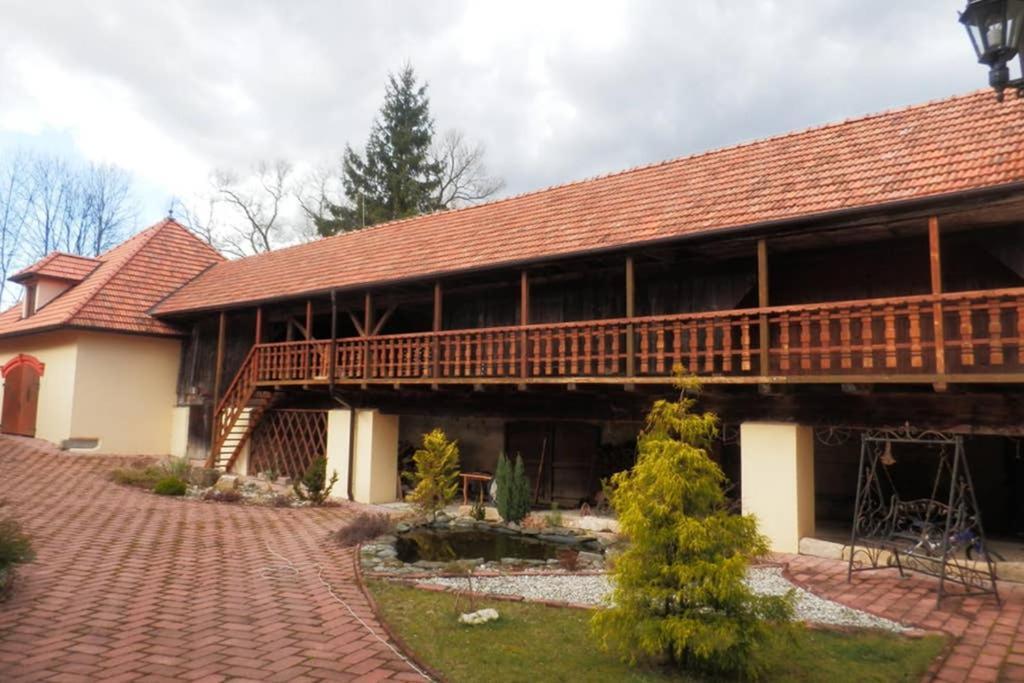 Zamecek Zdiky - Moderni Maly Apartman Bujanov Экстерьер фото